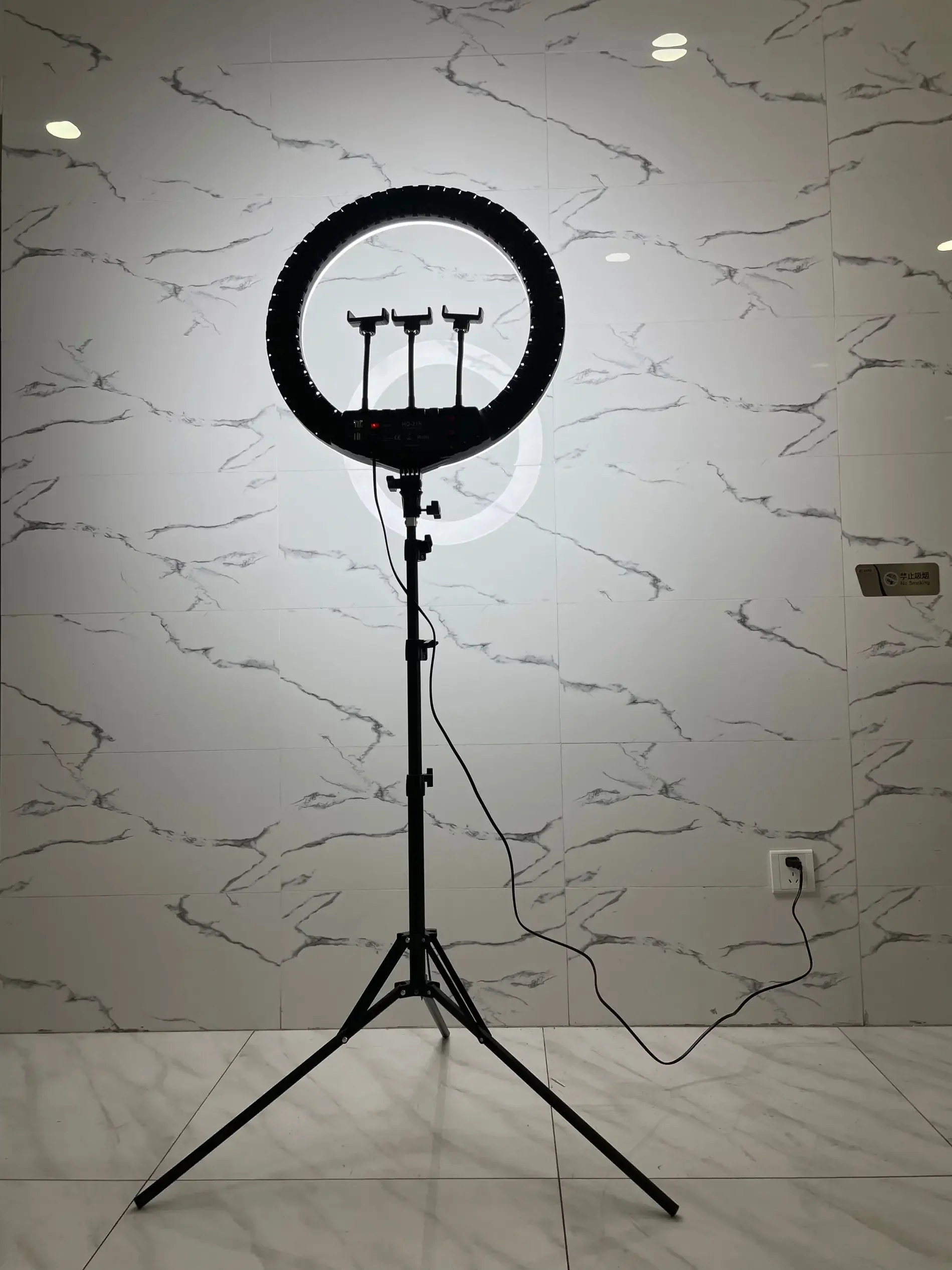 HQ-21n 21インチLEDリングライト撮影ランプセット、 - Photography And Lighting のレビューと価格