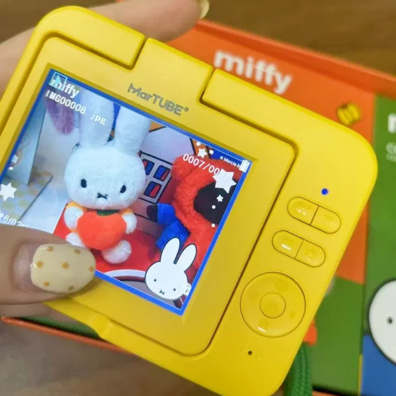 ミッフィー CCDカメラ 6800万画素 180度回転スクリ - Photography Lighting Indoor のレビューと価格